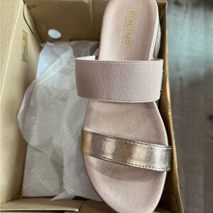 Kenneth Cole Rose Gold Slide Sandals